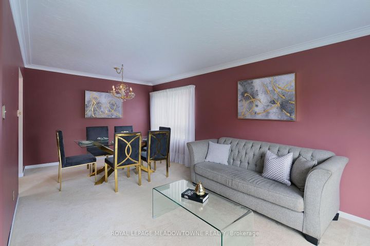 Photo 7 at 36 Hewson Crescent, Georgetown, Halton Hills