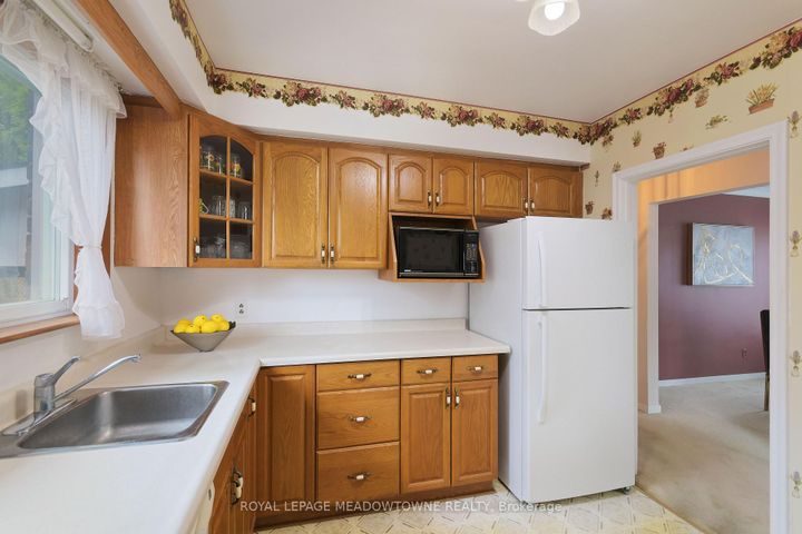 Photo 12 at 36 Hewson Crescent, Georgetown, Halton Hills