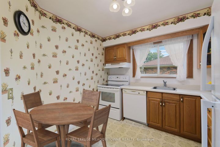 Photo 13 at 36 Hewson Crescent, Georgetown, Halton Hills