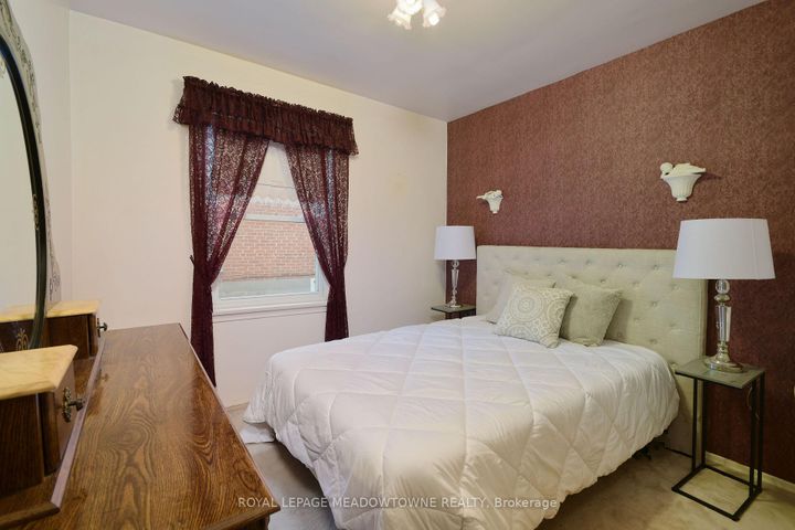 Photo 18 at 36 Hewson Crescent, Georgetown, Halton Hills
