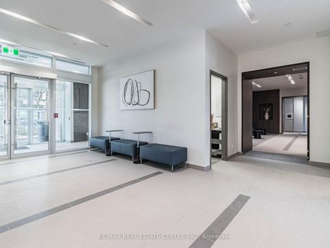 Photo 2 at 429 - 1787 St Clair Avenue W, Pellam Park, Toronto