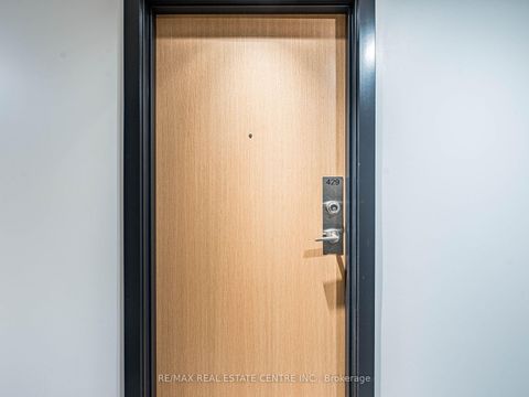 Photo 4 at 429 - 1787 St Clair Avenue W, Pellam Park, Toronto