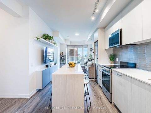 Photo 5 at 429 - 1787 St Clair Avenue W, Pellam Park, Toronto