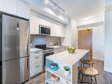 Photo 7 at 429 - 1787 St Clair Avenue W, Pellam Park, Toronto