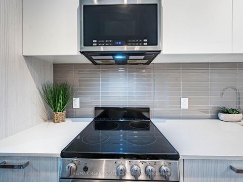 Photo 12 at 429 - 1787 St Clair Avenue W, Pellam Park, Toronto