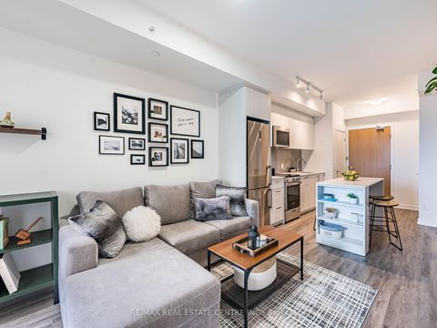 Photo 15 at 429 - 1787 St Clair Avenue W, Pellam Park, Toronto