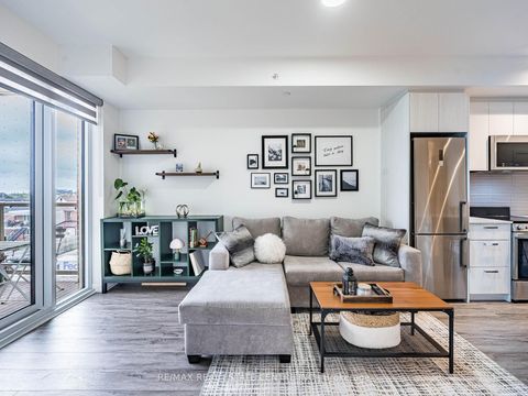 Photo 16 at 429 - 1787 St Clair Avenue W, Pellam Park, Toronto