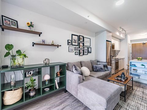 Photo 17 at 429 - 1787 St Clair Avenue W, Pellam Park, Toronto