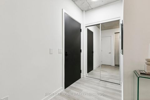 Photo 3 at 401 - 28 Eastern Avenue, Moss Park, Toronto