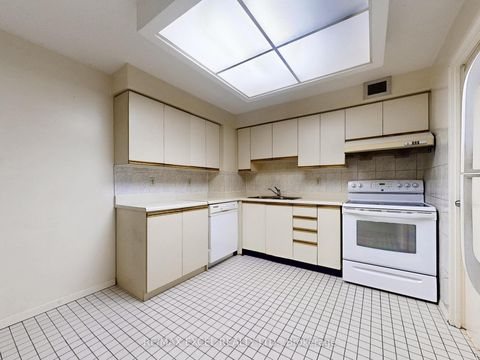 Photo 10 at 406 - 188 Spadina Avenue, Chinatown, Toronto
