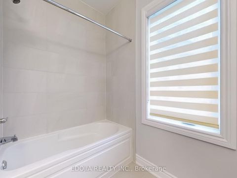 Photo 27 at 10 Pevensey Lane, Angus Glen, Markham