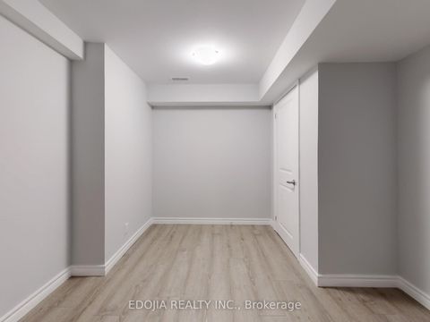 Photo 32 at 10 Pevensey Lane, Angus Glen, Markham