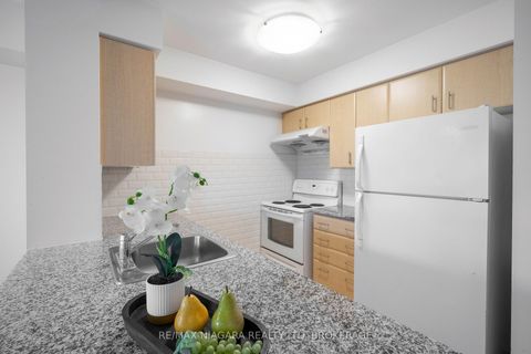 Photo 10 at 1116 - 31 Bales Avenue, Willowdale East, Toronto