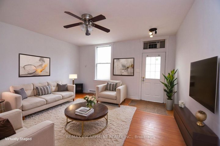 Photo 6 at 122 Evans Street, Landsdale, Hamilton