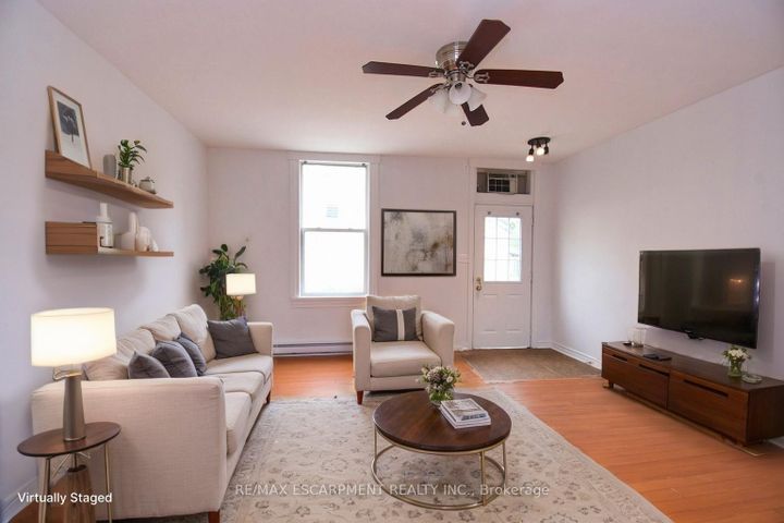 Photo 7 at 122 Evans Street, Landsdale, Hamilton