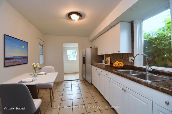 Photo 15 at 122 Evans Street, Landsdale, Hamilton