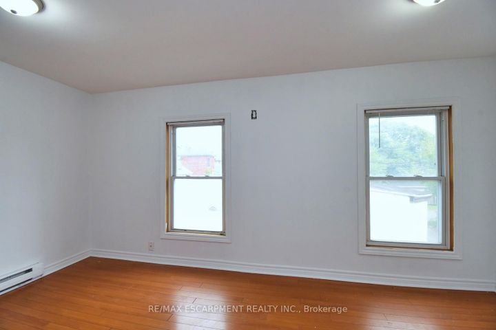 Photo 16 at 122 Evans Street, Landsdale, Hamilton