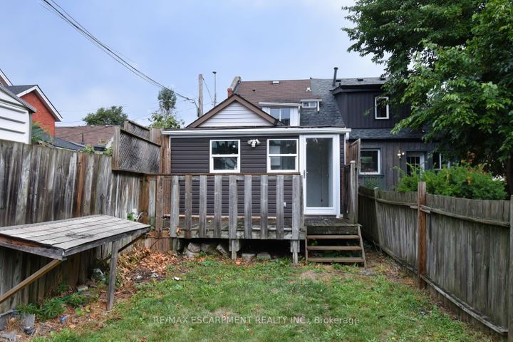 Photo 30 at 122 Evans Street, Landsdale, Hamilton