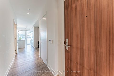Photo 4 at 923 - 15 Queens Quay E, Waterfront Communities C8, Toronto