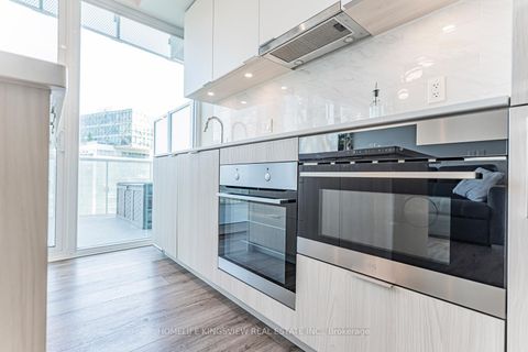 Photo 15 at 923 - 15 Queens Quay E, Waterfront Communities C8, Toronto