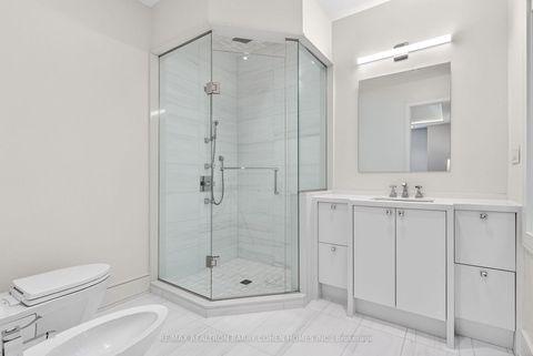 Photo 34 at 29 Junewood Crescent, Windfields, Toronto