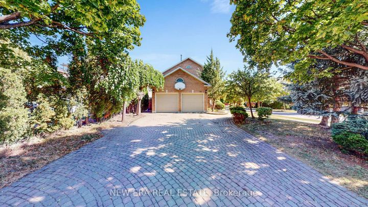 Photo 1 at 1380 Daniel Creek Road, East Credit, Mississauga