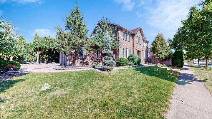 Photo 3 at 1380 Daniel Creek Road, East Credit, Mississauga