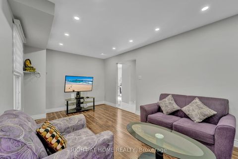 Photo 8 at 105 Hupfield Trail, Malvern, Toronto