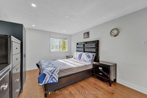 Photo 20 at 105 Hupfield Trail, Malvern, Toronto