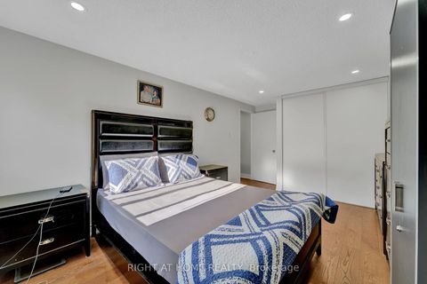 Photo 21 at 105 Hupfield Trail, Malvern, Toronto