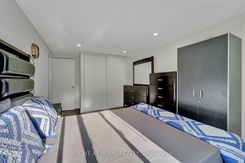 Photo 22 at 105 Hupfield Trail, Malvern, Toronto