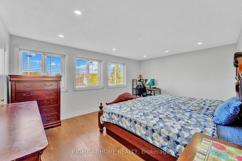 Photo 23 at 105 Hupfield Trail, Malvern, Toronto