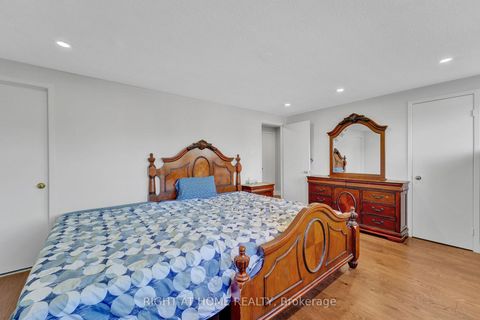 Photo 25 at 105 Hupfield Trail, Malvern, Toronto
