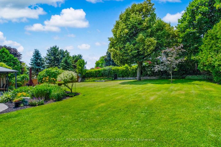 Photo 1 at 5 Westmoreland Road, Rural Flamborough, Hamilton