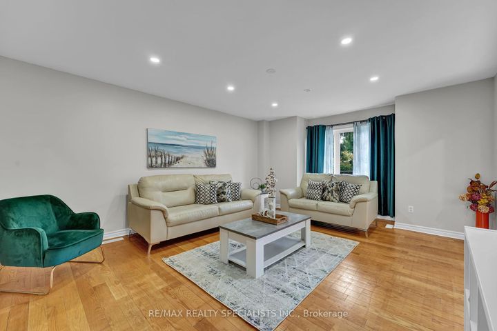 Photo 3 at 136 Clover Bloom Road, Wellington, Brampton