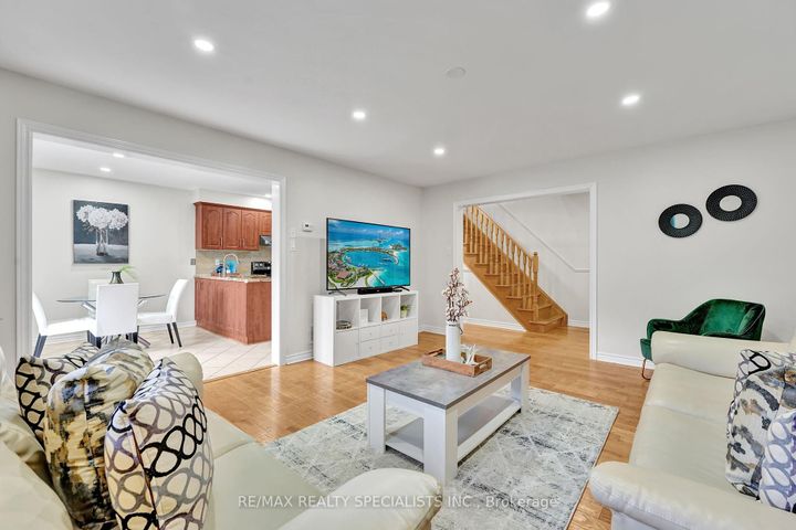 Photo 5 at 136 Clover Bloom Road, Wellington, Brampton