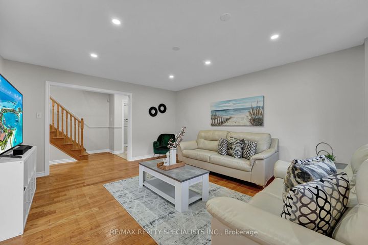 Photo 6 at 136 Clover Bloom Road, Wellington, Brampton