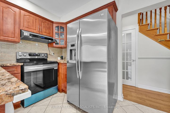 Photo 10 at 136 Clover Bloom Road, Wellington, Brampton