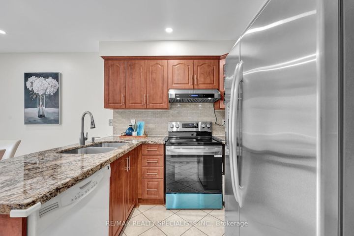 Photo 12 at 136 Clover Bloom Road, Wellington, Brampton