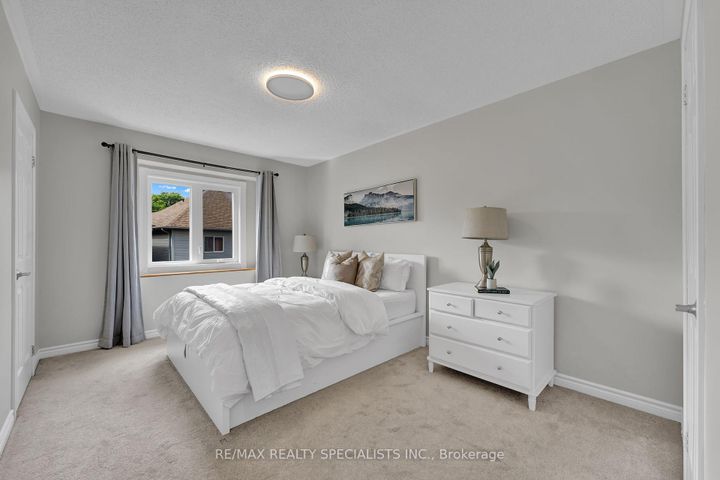 Photo 24 at 136 Clover Bloom Road, Wellington, Brampton