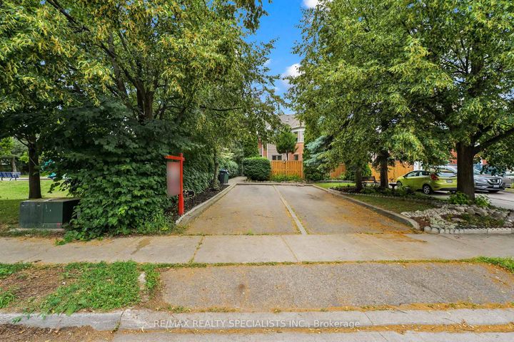 Photo 36 at 136 Clover Bloom Road, Wellington, Brampton