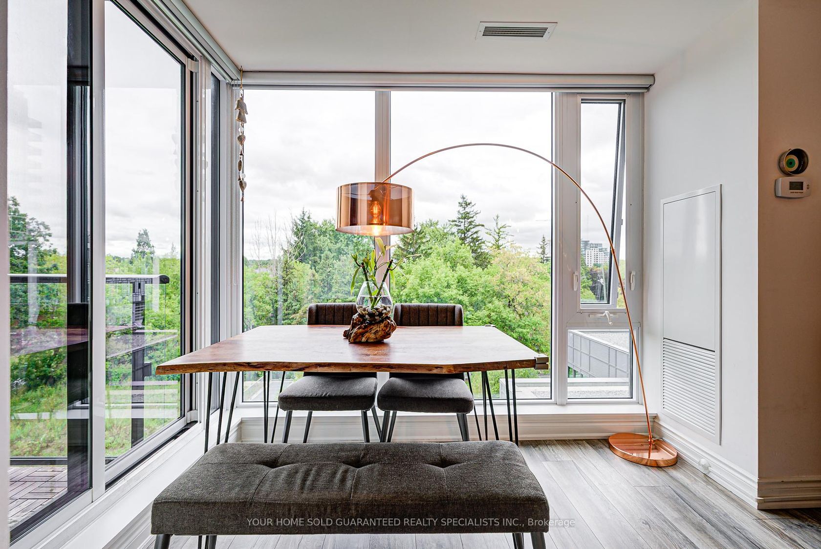 318 - 9618 Yonge Street, North Richvale, Richmond Hill by Loree Meneguzzi Real Estate 318 - 9618 Yonge Street, North Richvale, Richmond Hill