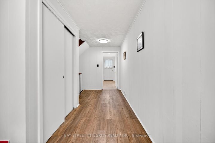 Photo 2 at 44 Bowerbank Drive, Newtonbrook East, Toronto