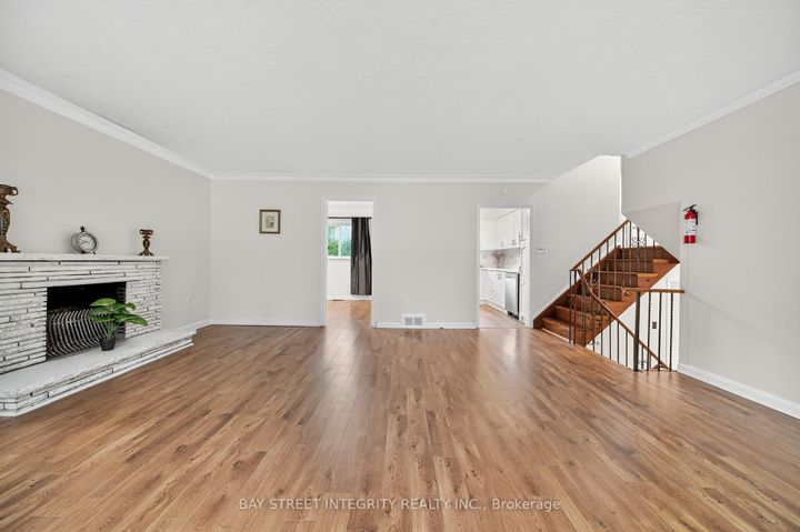 Photo 15 at 44 Bowerbank Drive, Newtonbrook East, Toronto
