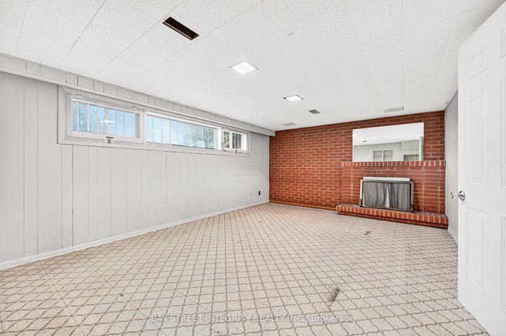 Photo 32 at 44 Bowerbank Drive, Newtonbrook East, Toronto