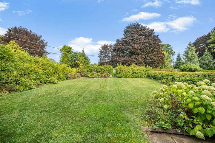 Photo 36 at 44 Bowerbank Drive, Newtonbrook East, Toronto