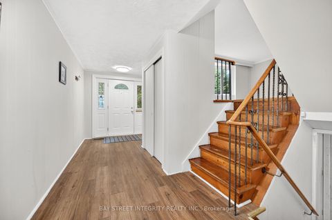 Photo 5 at 44 Bowerbank Drive, Newtonbrook East, Toronto
