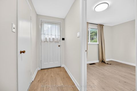 Photo 6 at 44 Bowerbank Drive, Newtonbrook East, Toronto Photo 6 at 44 Bowerbank Drive, Newtonbrook East, Toronto