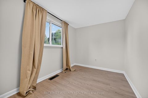 Photo 7 at 44 Bowerbank Drive, Newtonbrook East, Toronto Photo 7 at 44 Bowerbank Drive, Newtonbrook East, Toronto