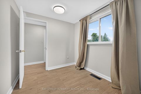 Photo 8 at 44 Bowerbank Drive, Newtonbrook East, Toronto Photo 8 at 44 Bowerbank Drive, Newtonbrook East, Toronto